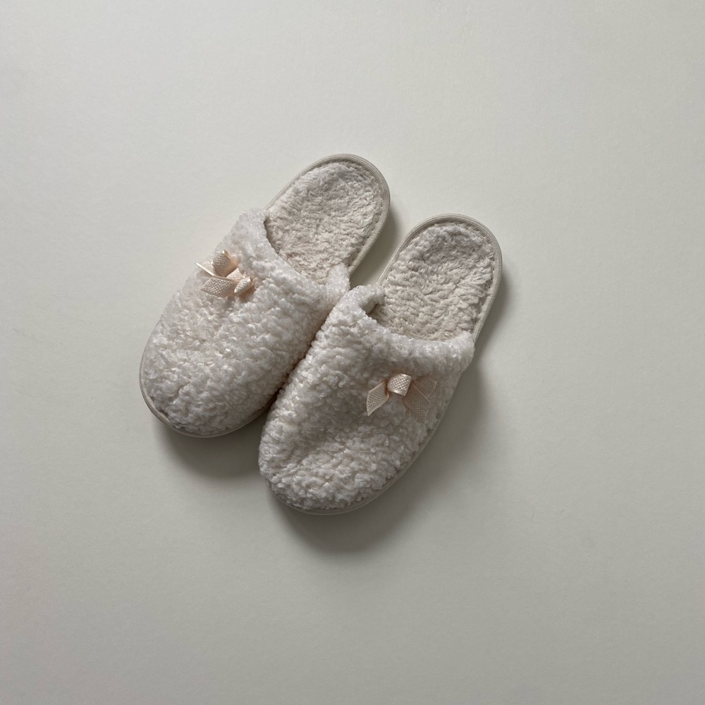 blue|star clothing company, white fuzzy slippers